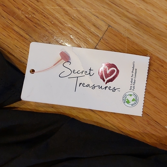 Secret Treasures Robe - Picture 5 of 10